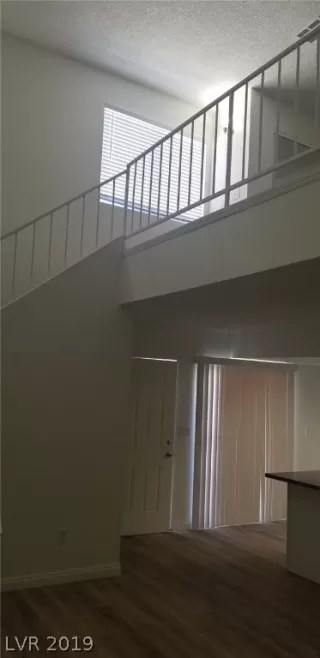 Photo #5: 2107505 Listing