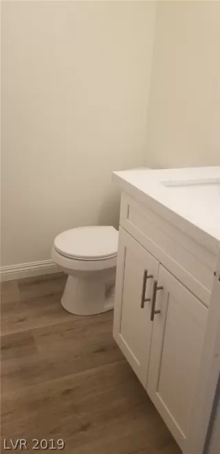 Photo #6: 2107505 Listing