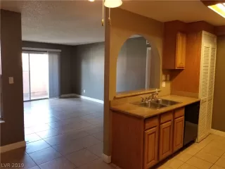 Photo #6: 2107563 Listing
