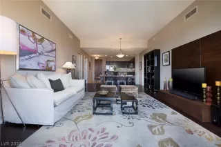 Photo #4: 2107661 Listing 