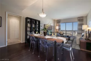 Photo #6: 2107661 Listing 