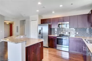 Photo #1: 2107662 Listing 