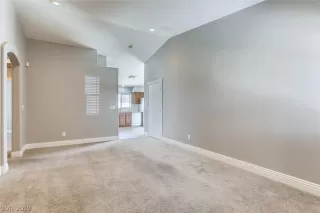 Photo #3: 2107688 Listing 