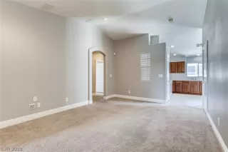 Photo #4: 2107688 Listing 