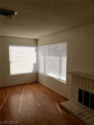 Photo #3: 2107713 Listing 