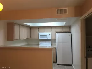 Photo #1: 2107786 Listing 