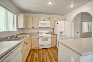 Photo #2: 2107831 Listing