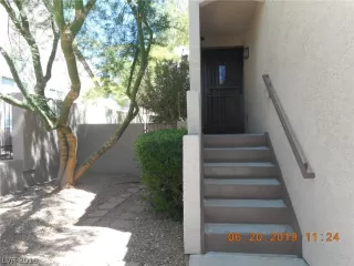 Photo #1: 2107863 Listing