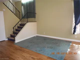 Photo #3: 2107863 Listing