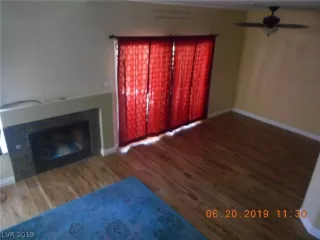 Photo #6: 2107863 Listing