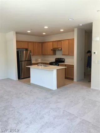 Photo #1: 2107866 Listing 