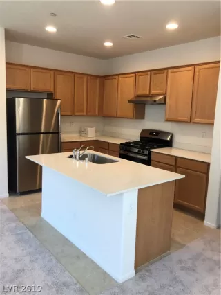 Photo #5: 2107866 Listing 