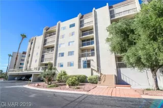 Photo #1: 2107935 Listing