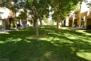 Photo #3: 2107957 Listing