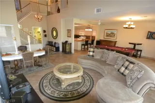 Photo #4: 2107957 Listing