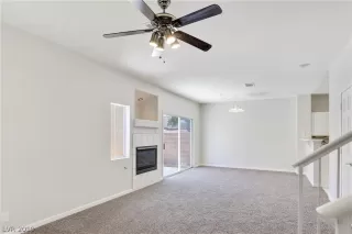 Photo #1: 2107995 Listing