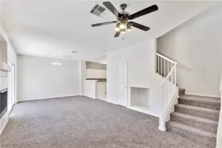 Photo #2: 2107995 Listing