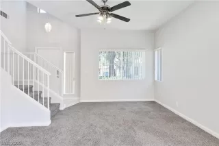 Photo #4: 2107995 Listing