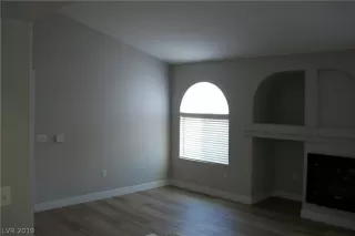 Photo #2: 2108002 Listing