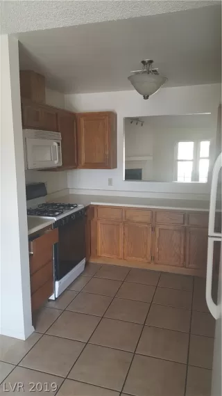 Photo #2: 2108012 Listing 