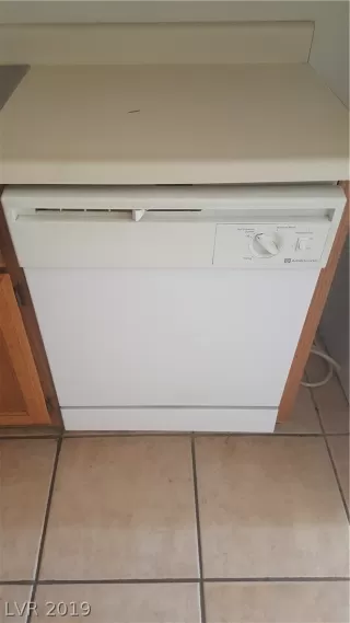 Photo #5: 2108012 Listing 