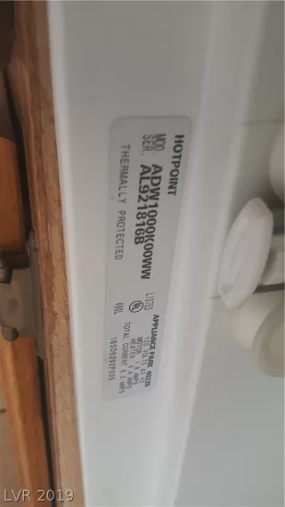 Photo #6: 2108012 Listing 