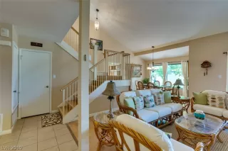 Photo #2: 2108019 Listing 