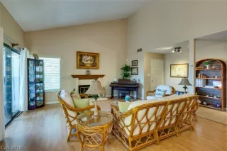 Photo #6: 2108019 Listing 