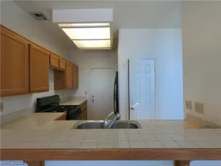 Photo #4: 2108047 Listing 