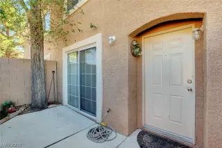 Photo #3: 2108077 Listing