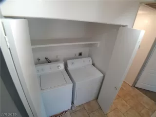 Photo #6: 2108095 Listing