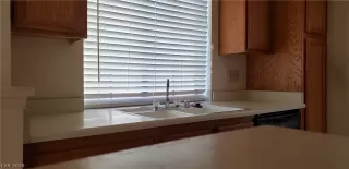 Photo #3: 2108096 Listing