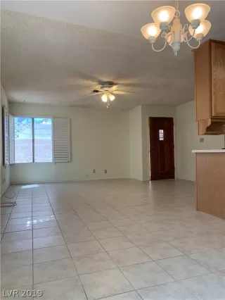 Photo #3: 2108117 Listing 