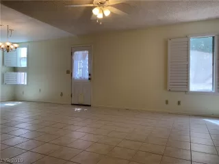 Photo #6: 2108117 Listing 