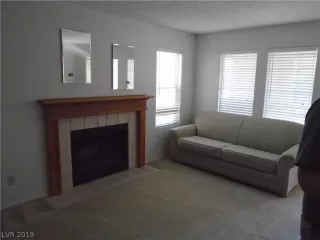 Photo #4: 2108118 Listing 