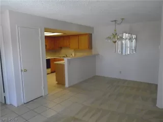 Photo #6: 2108118 Listing 