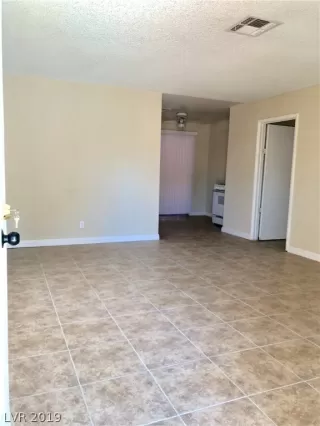 Photo #3: 2108135 Listing 