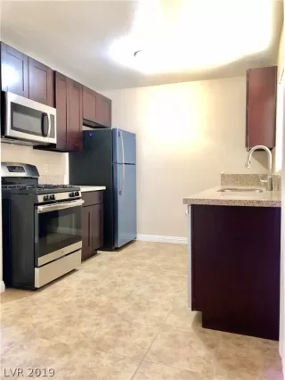 Photo #5: 2108135 Listing 