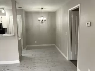 Photo #4: 2108150 Listing