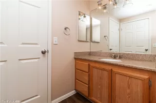 Photo #6: 2108163 Listing