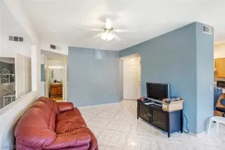 Photo #4: 2108205 Listing 