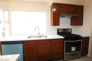 Photo #6: 2108325 Listing