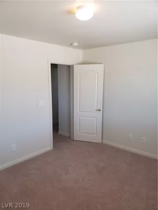 Photo #5: 2108334 Listing 