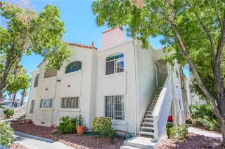 Photo #1: 2108343 Listing