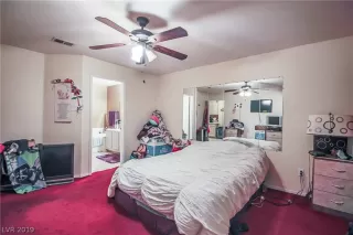 Photo #5: 2108343 Listing