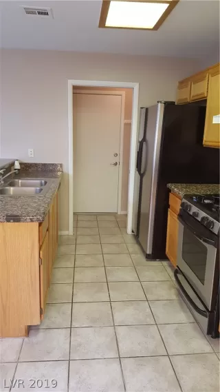 Photo #6: 2108350 Listing 