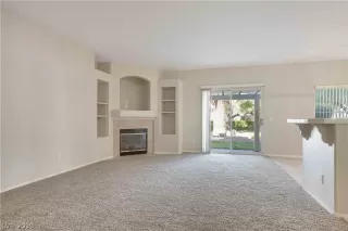 Photo #5: 2108363 Listing 