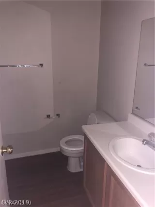 Photo #6: 2108366 Listing 