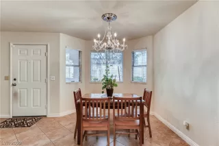 Photo #4: 2108375 Listing