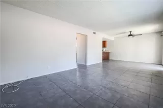 Photo #3: 2108382 Listing 